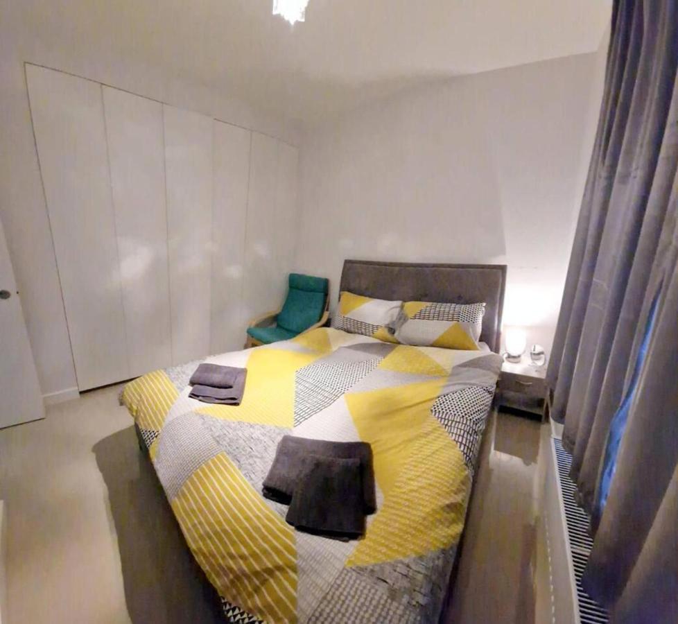 Villa Modern 3-Bed House In Surrey Quays à Londres Extérieur photo