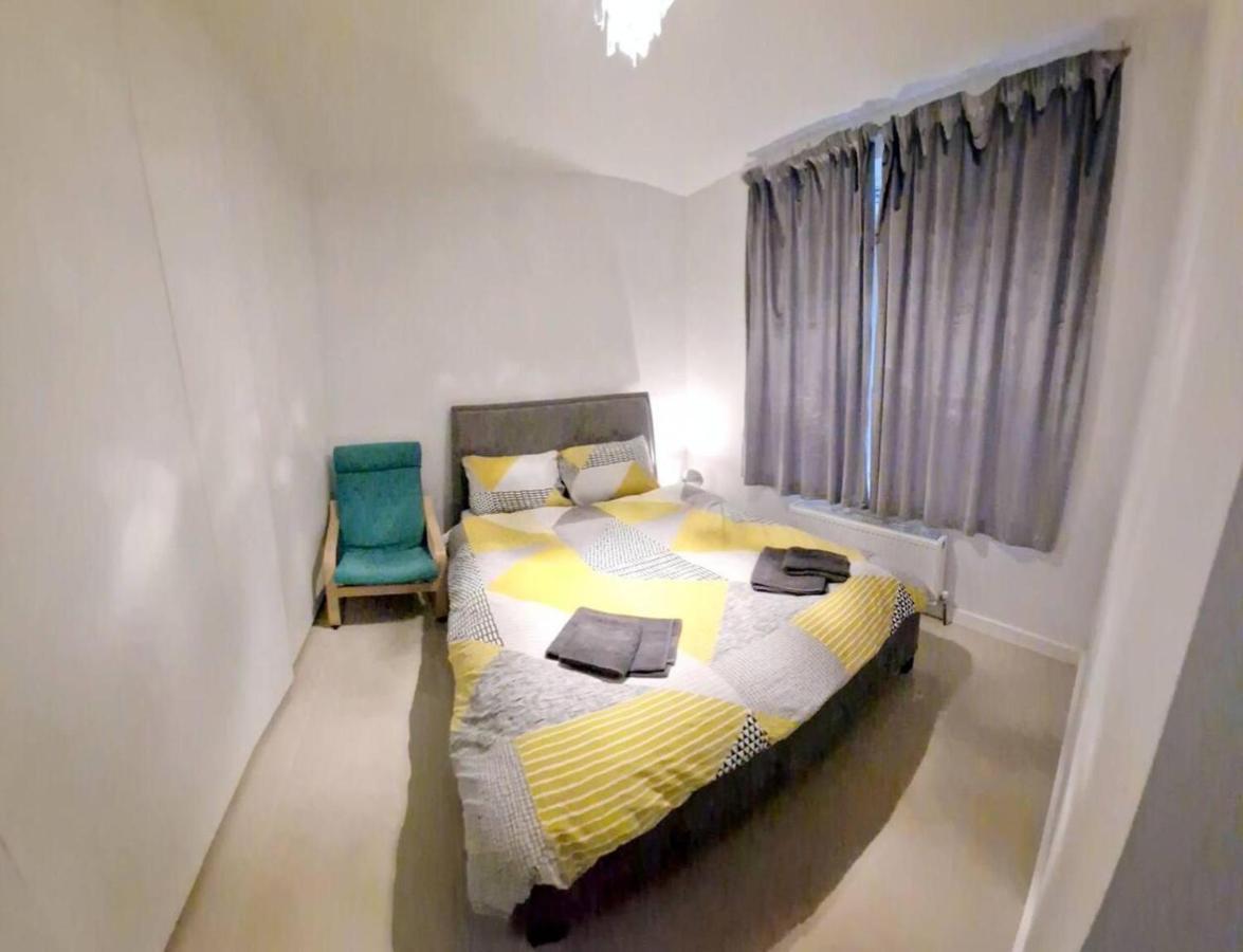 Villa Modern 3-Bed House In Surrey Quays à Londres Extérieur photo
